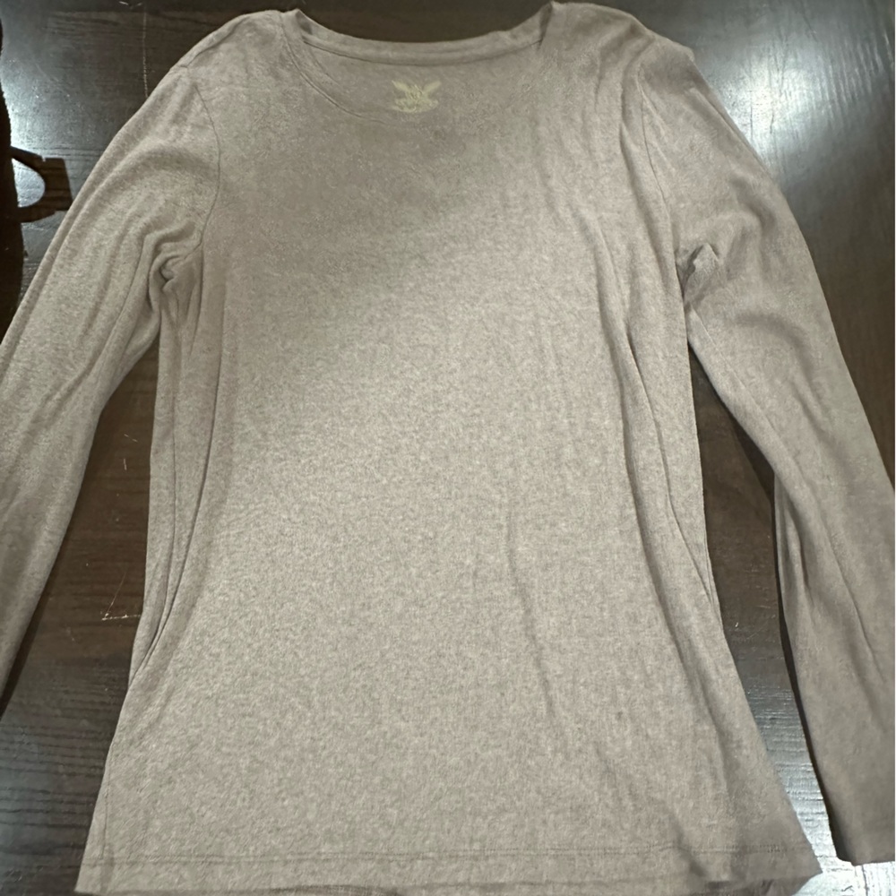 Long sleeve, tan, women’s tee. Size large